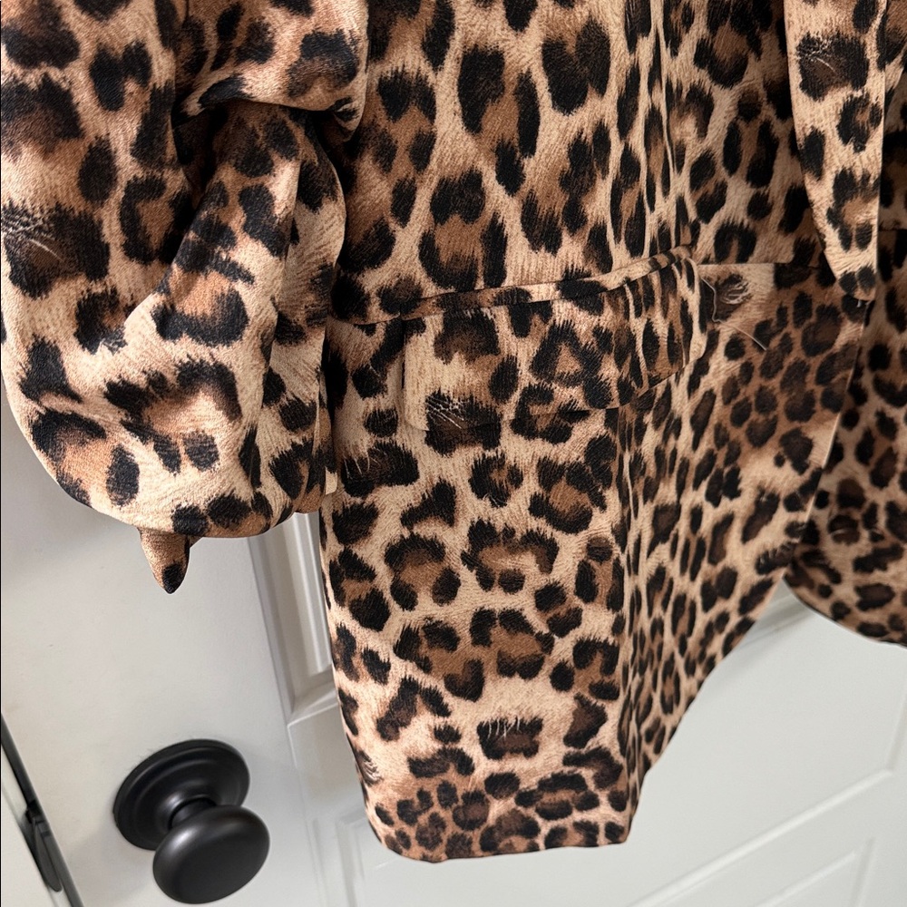 Leopard Print Women's Blazer - Picture 3 of 7
